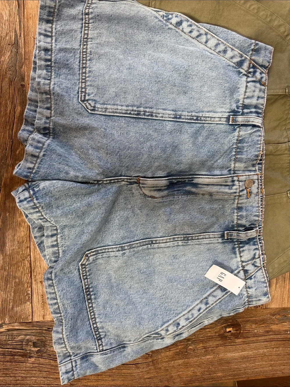 GAP Three-Pack Shorts Set — Light Blue Denim, Olive, Blue/White Stripe - size XL